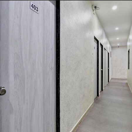 Hotel Unicorn, 수라트 외부 사진