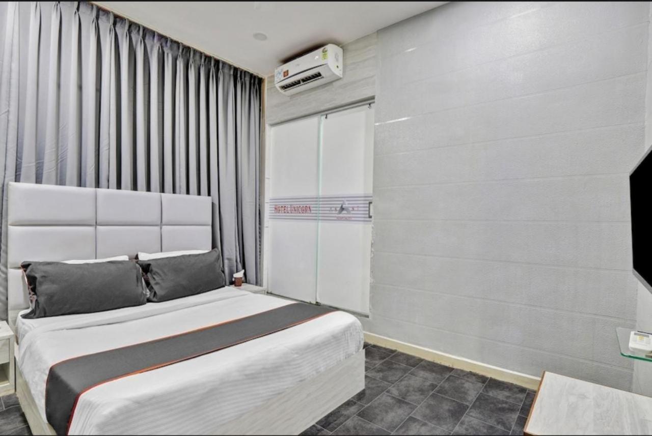 Hotel Unicorn, 수라트 외부 사진