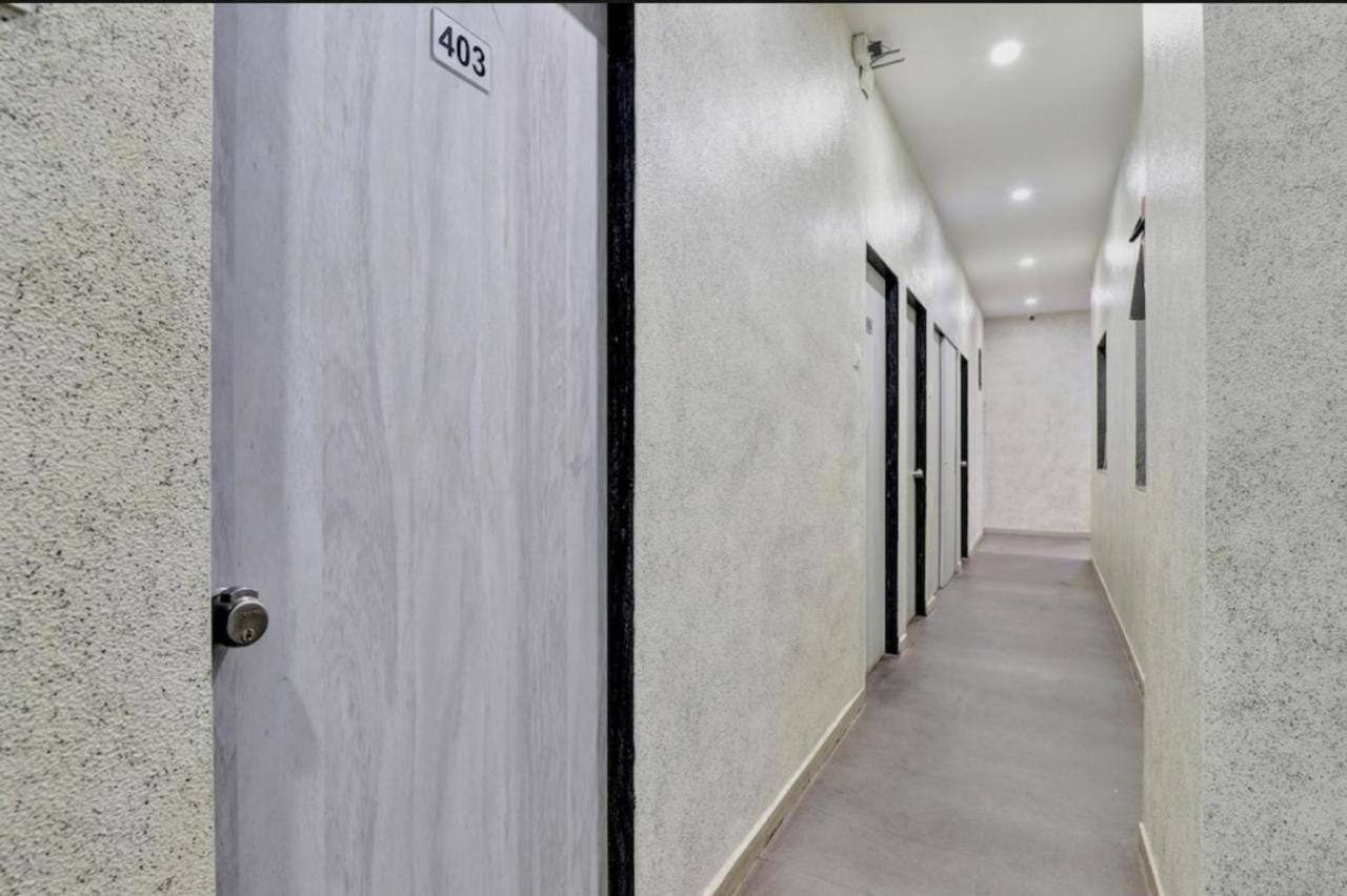 Hotel Unicorn, 수라트 외부 사진